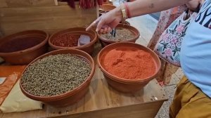 Винтажный магазин. Фудкорт на Васильевкос острове. Тайское мороженое.