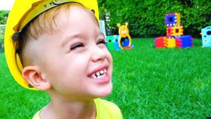 Влад и Никита строят Игровые домики для кукол.!