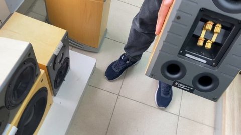 Доп. Видео колонки audiovector