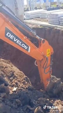 Develon DX150