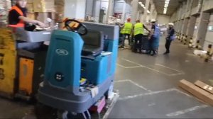 Поставка партии поломоечных машин Wellland FD150 в аренду для большого склада | Часть 8