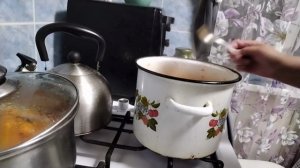 Опять заготовки,делаю соус .