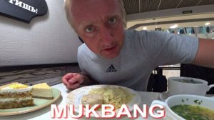 Мукбаег. Срочно нужно ехать в Больницу. Заедаю Стресс сладким.
