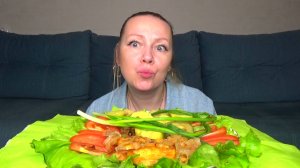 Мукбанг вкусный. Еда на камеру.