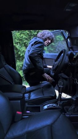 Как звучит безумный САБВУФЕР и ленточный твиттер в Toyota?
