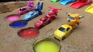 Поиграйте с игрушками Disney Cars 3 Молния Маккуин и Супер Крылья