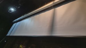 Экран на сцене кукольного театра
