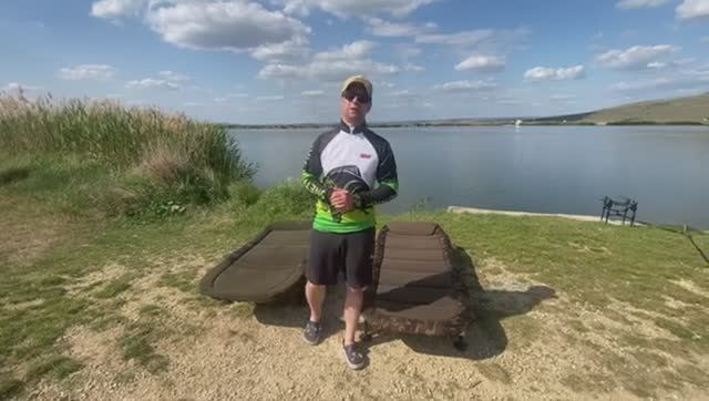 Обзор сравнение и фишки карповых раскладушек Carptoday и Fox R1