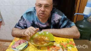 Мукбанг. Борщ, колбаса и огурчик. А. П. Берест герой России, справедливость восторжествовала.