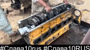 Двигатель бульдозера Komatsu сломался из-за перегрева теперь о том, как опытные механики ремонтируют