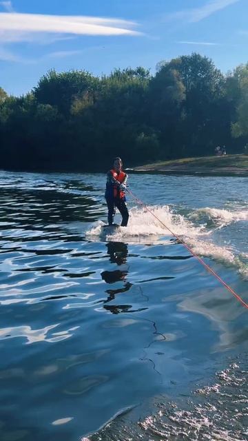 Отец заставил на речку ехать вейкать. День был клевый смотреть онлайн