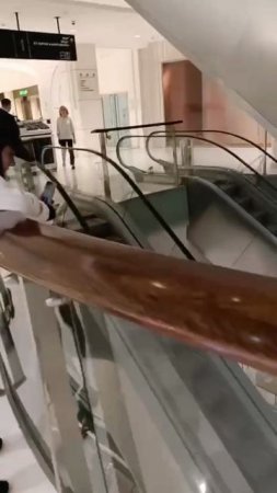 Москва уходит под воду, снова — столицу накрыл мощнейший тропический ливень с градом