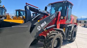 Обзор фронтального погрузчика MIA-825: 2 тонны грузоподъемности