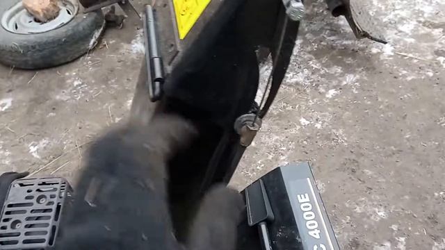 Снегоуборщик Huter 4000e.Очень полезная доработка!!! смотреть онлайн