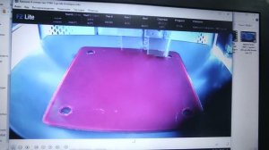 Процесс печати 3D-принтера F2 Lite