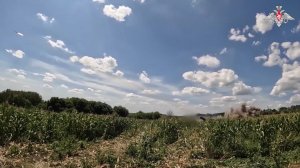 💥 Артиллеристы накрывают позиции ВСУ реактивными снарядами «Урагана» в районе населённого пункта...