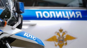 Опасный трюк на дороге: самокатчика с ребенком на плечах разыскивают в Самаре