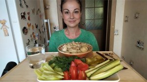 Мукбанг🥟Пельмени и овощи 🥗