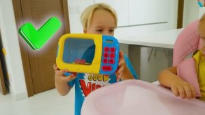 Крис и друзья — волшебная одевалка