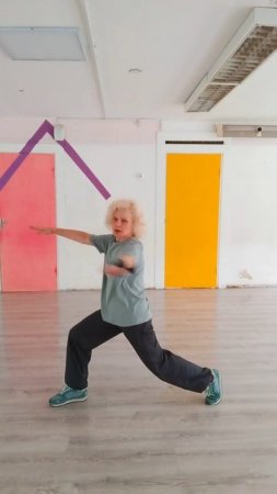 🔹1 функциональное упражнение для сильных ног, бёдер и кора — активирует мышцы с первого повтора