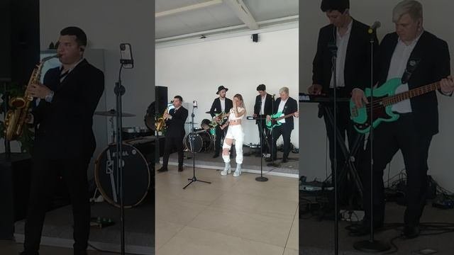 Яркий портрет