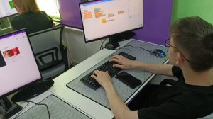 Автомобиль по траектории, используя сенсоры