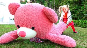 Алиса одна в доме у Мишки /Сказки для Евы! Видео для детей.