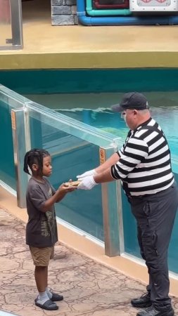 A prankster got pranked.   Tom the mime