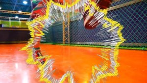 Никита и мама играют в детском учебном центре