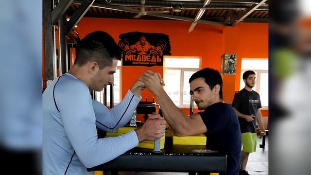 Спарринг-сессия армрестлинг #2 смотреть онлайн