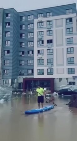 🌧️Потоп в городе? Не проблема, если у вас есть САП! #shorts