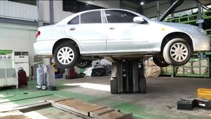 Процесс утилизации автомобилей в Южной Корее.