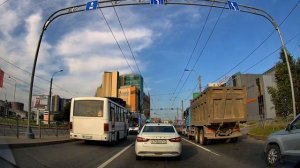 Проезд на запрещающий сигнал светофора (городской автобус)