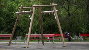 Новый игровой комплекс, качели и карусели обретет Комсомольский парк Абакана