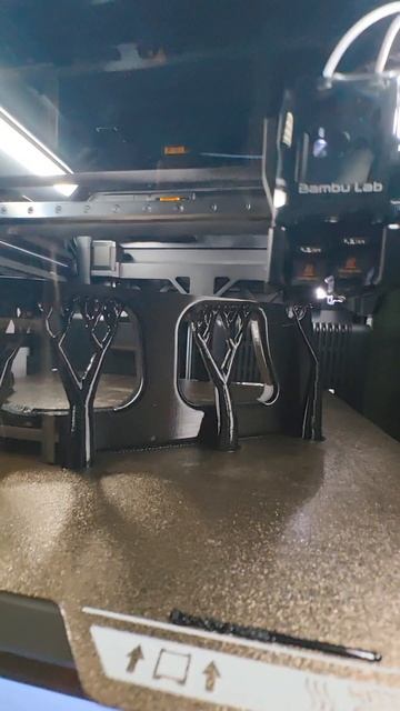 Печатаем крепление для мотоцикла из PBT смотреть онлайн