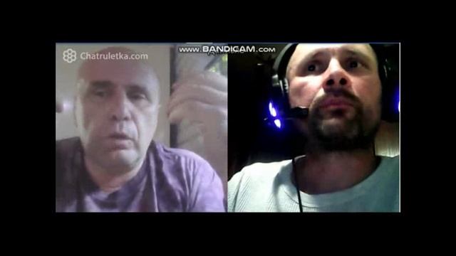 Проводит опрос