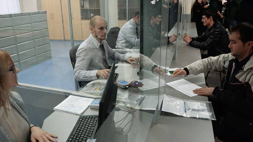 Высококвалифицированным иностранцам выдали в два раза больше разрешений на работу в РФ