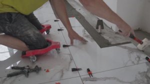Подрезка и укладка крупноформатной плитки, Часть 2.