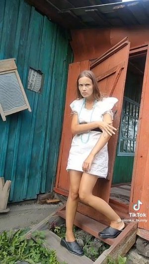 Самая красивая девочка без звука