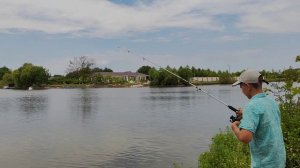 Рыбалка в деревне с детьми. Рыбное место.