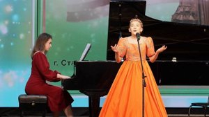 Ампар Ариана. Русская народная песня " Гуляла я в садочке ". Город Псков