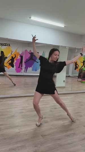 4) Начинающие Румба от 21.07 - вариация с руками