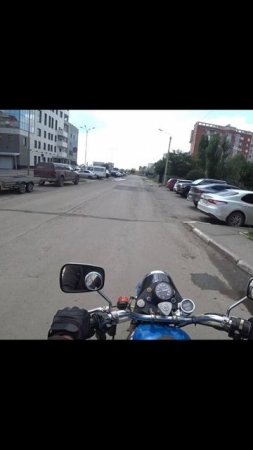 Слежу за работой мотора. Катаюсь по городу на урале