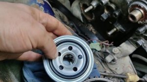 нужно заливать масло фильтр масляный на автомобиле при установке замены масла автомобиля