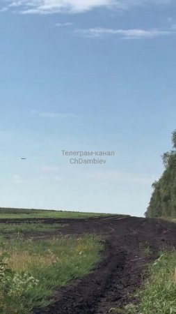 🔥Прилет "Герани" по опорнику боевиков киевского режима в районе Купянска Харьковской области.