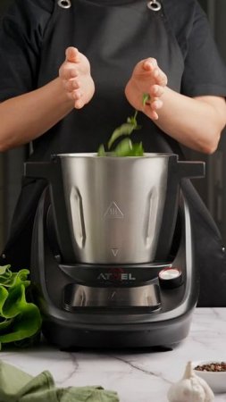 Рецепт соуса песто в кухонном роботе KitchenBot M1