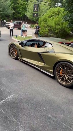 Lamborghini Revuelto