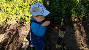 23 Июля, у нас прохлада, Мирончику 1,7. Прогулочка. 2 новых слова (грязь, мимо)