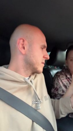Как вам розовые бургеры?
