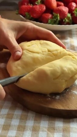 НЕЖНЫЙ КЛУБНИЧНЫЙ ПИРОГ  #пирог #десерты #вкусноипросто #рекомендации #рек #простыерецепты
